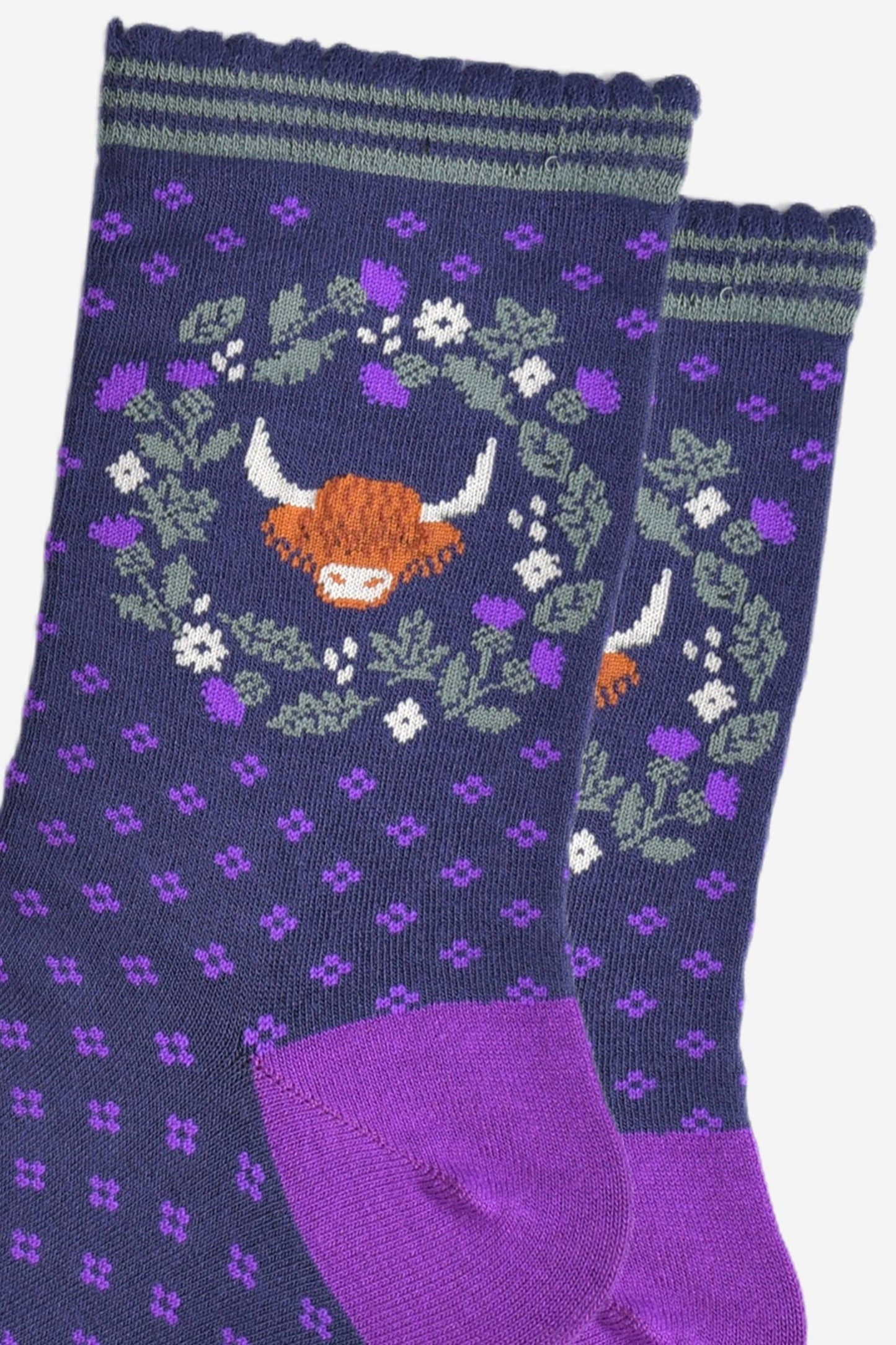 Women's Bamboo Socks - Navy Blue/Purple, Highland Cow Wreath: UK 3-7 | EU 36-40 | US 5-9