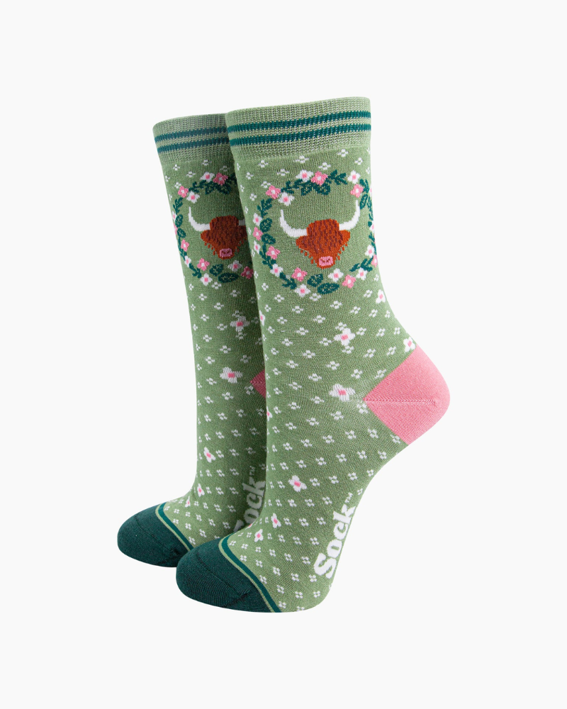 Highland Cow Wreath Green Unisex Crew Socks