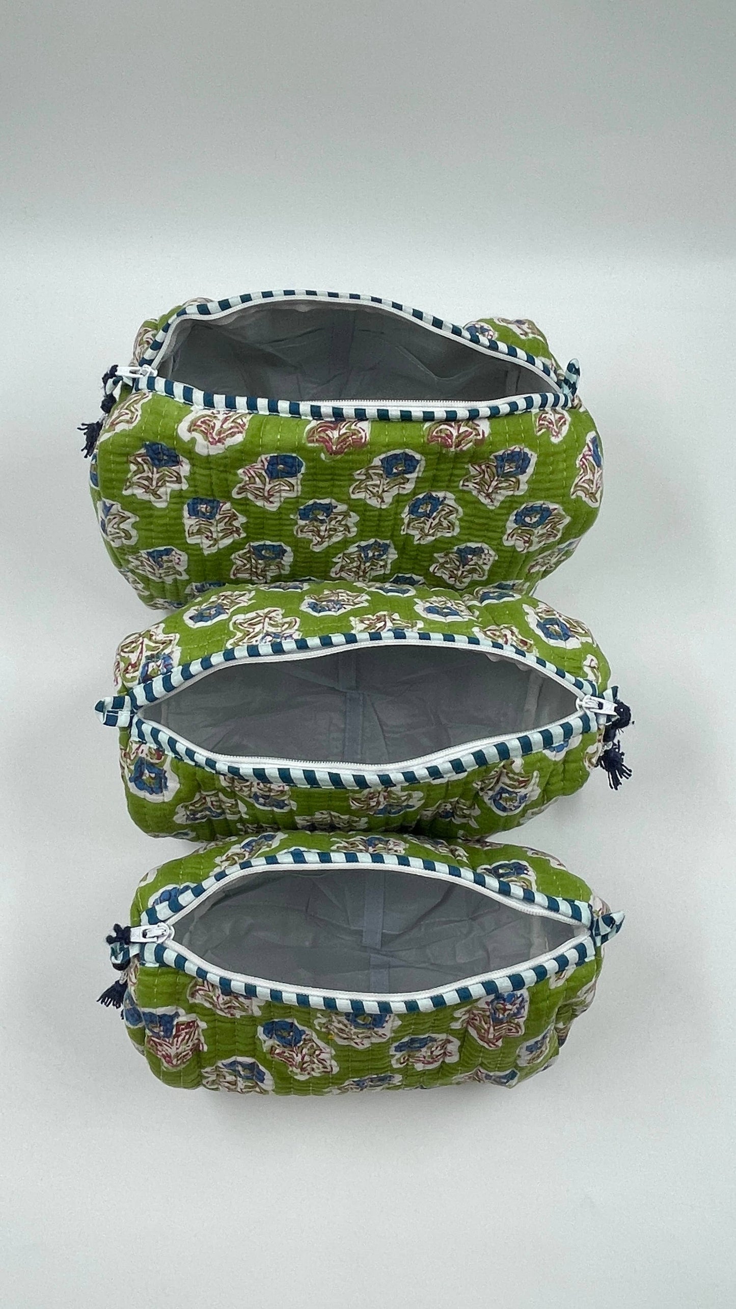 Green Floral Quilted Was Bag 3 Sizes