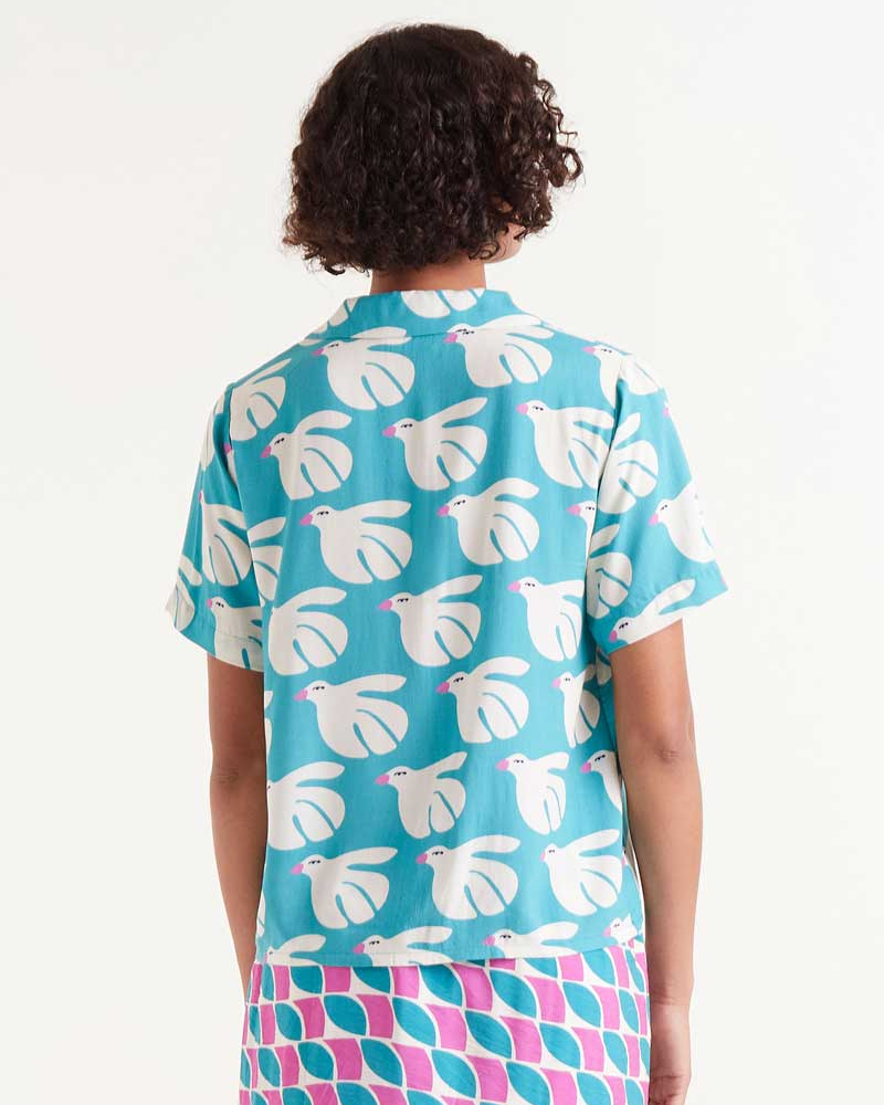 Doves Print Unisex Short Sleeved Shirt By Compania Fantastica