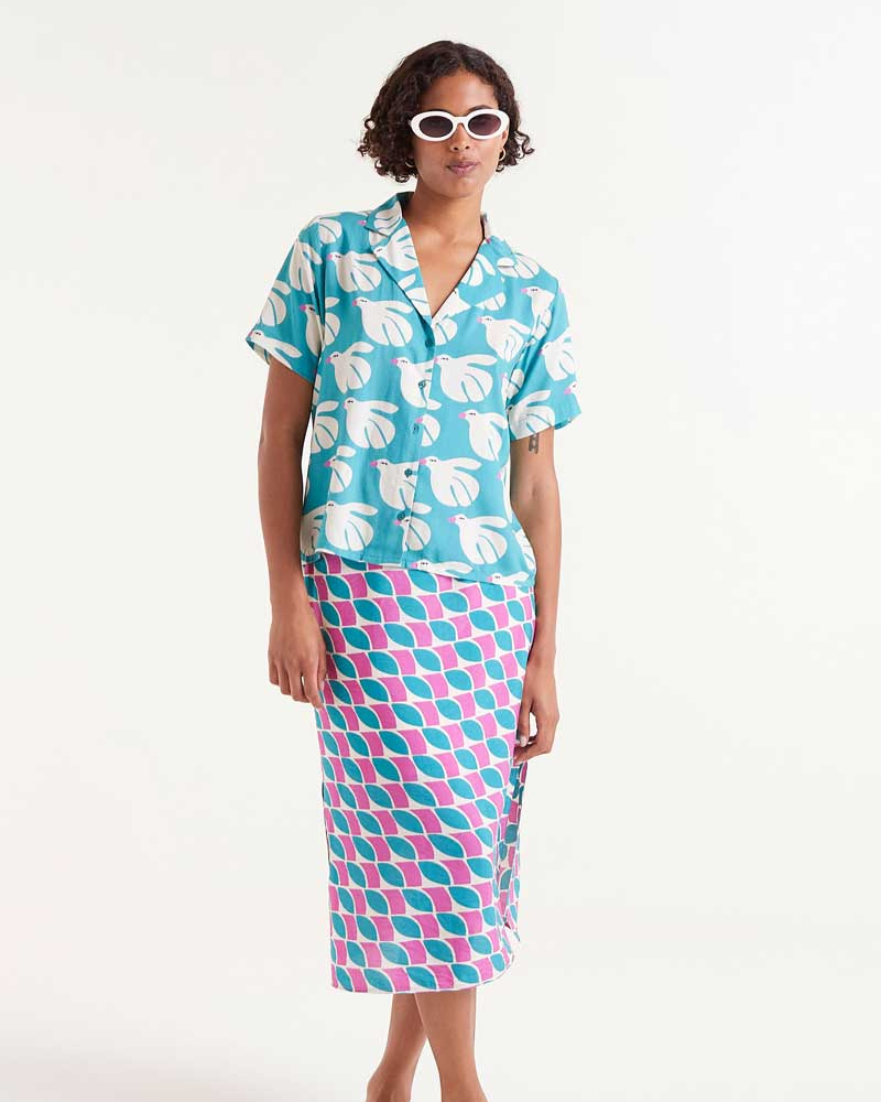Doves Print Unisex Short Sleeved Shirt By Compania Fantastica