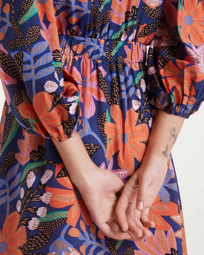 Tigerlily Floral Midi Dress Compania Fantastica
