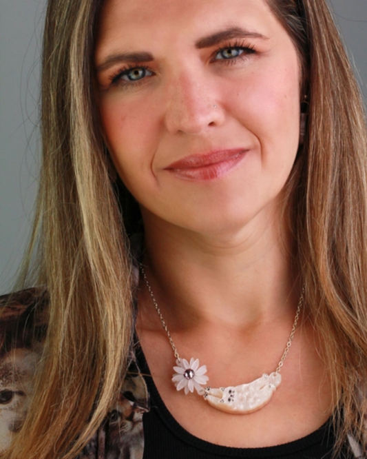 Cat & Big Flower Statement Necklace Cream