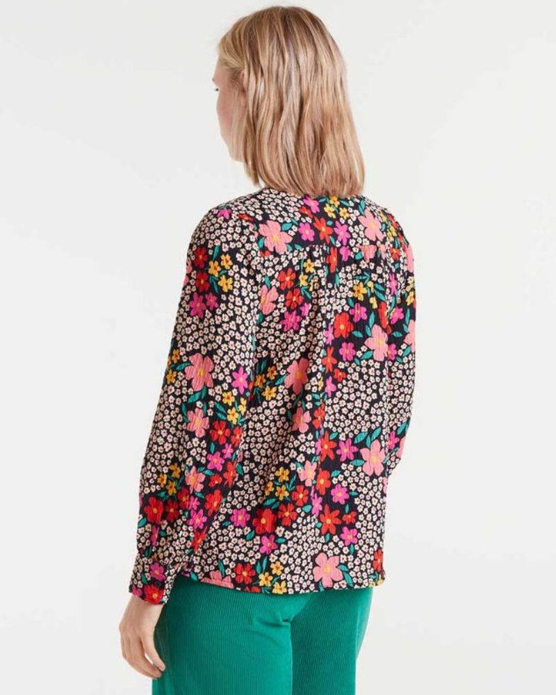 Ditsy Floral Button Down Blouse Compania Fantastica