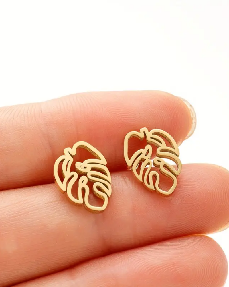 Outline Monstera Leaf Gold Stud Earrings