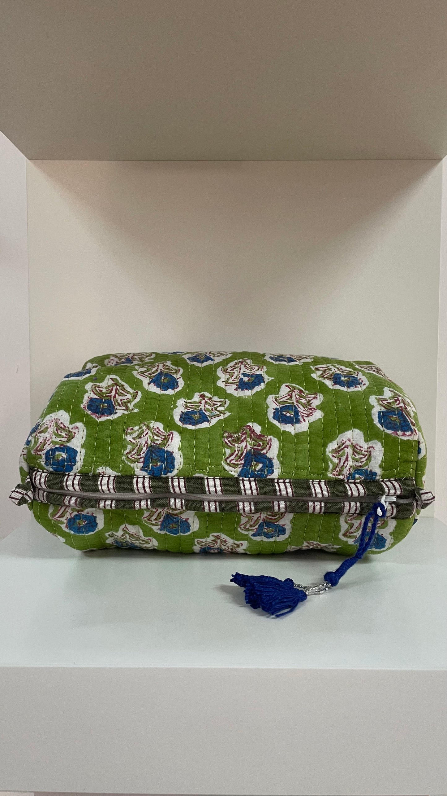 Green Floral Quilted Was Bag 3 Sizes