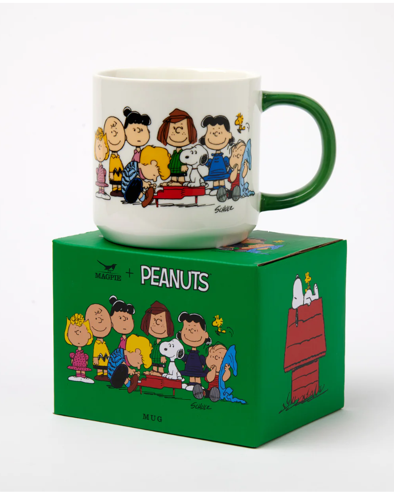 Peanuts Snoopy Gang And House Mug