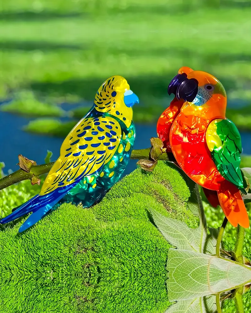 Tropical Parrot Hair Claw