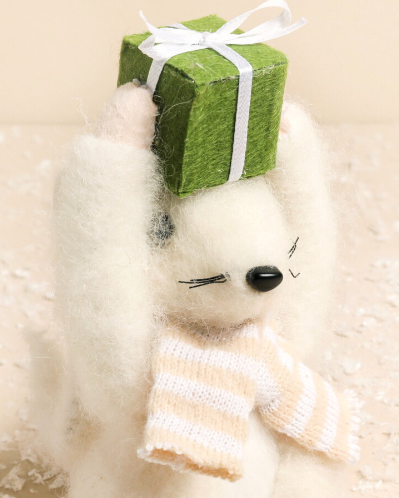 Felt Mouse With Present Decoration