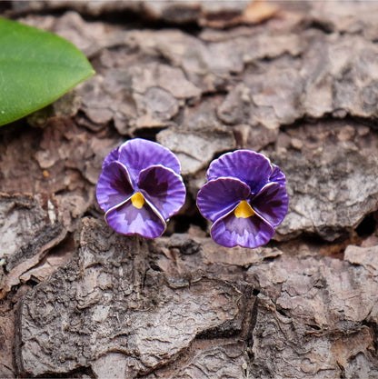 Pansy Purple Flower Post Earrings