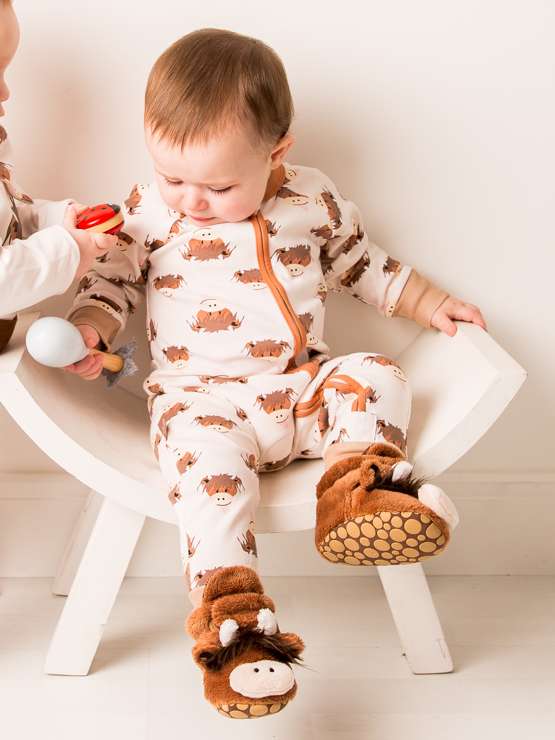 Neutral Hamish Highland Cow Zip-Up Romper: 0-3 Months