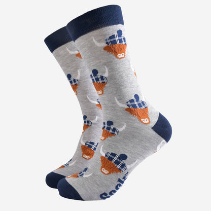 Highland Cow With Tartan Hat Unisex Socks