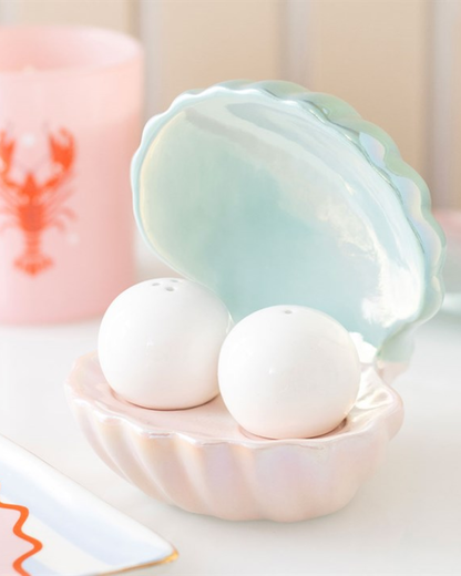 Clam Shell Salt And Pepper Set
