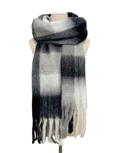 Classic Check Chunky Tassel Scarf