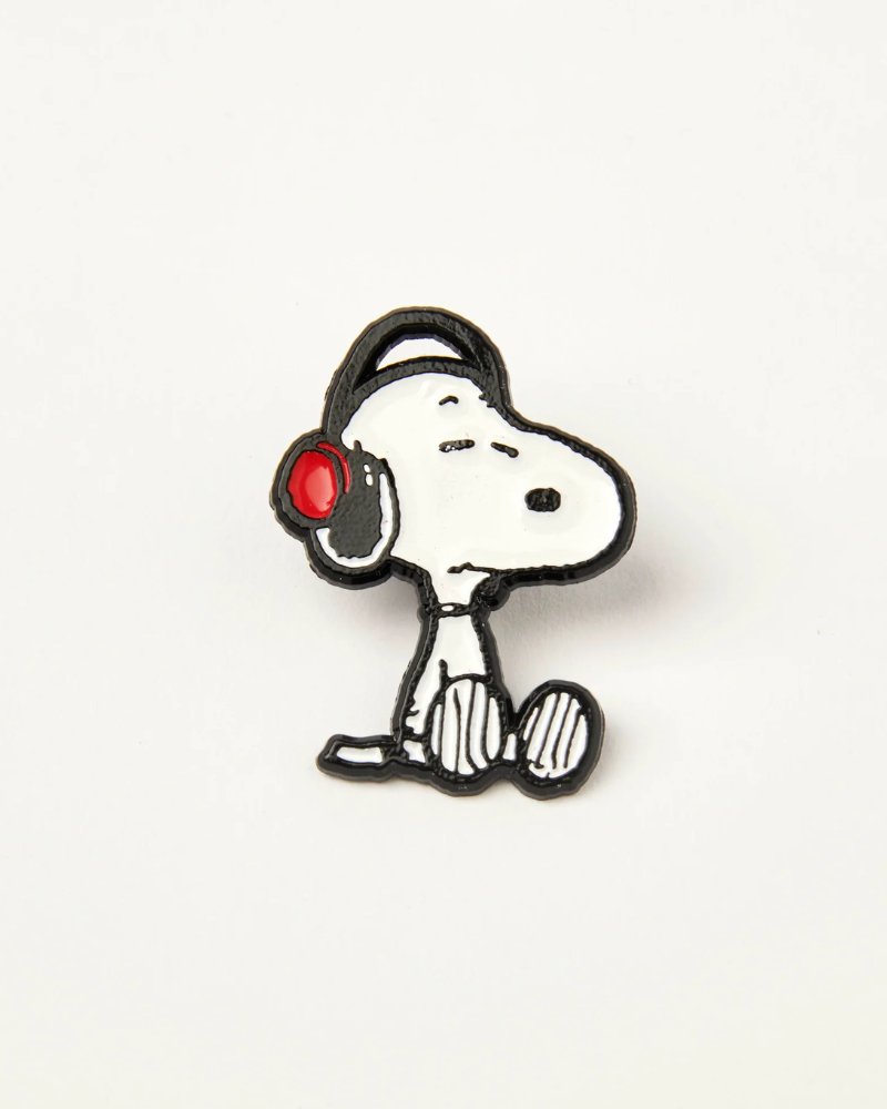 Peanuts Headphones Snoopy Brooch