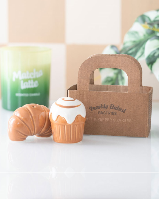 Pastry Salt And Pepper Shaker Set