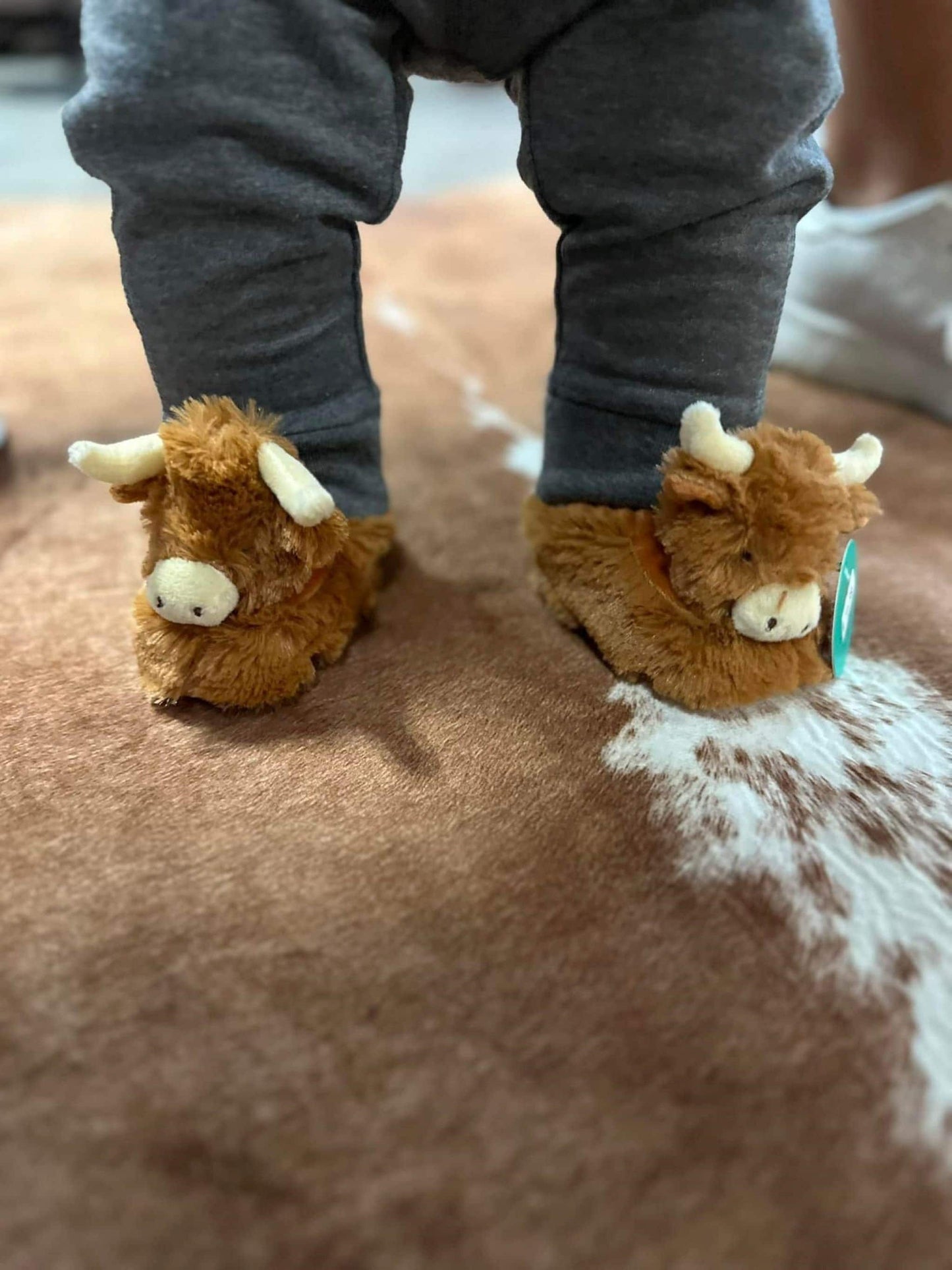 Highland Cow Plush Baby Slippers